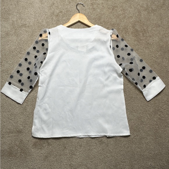 Polka dot sheer sleeve top - M - Picture 2 of 4
